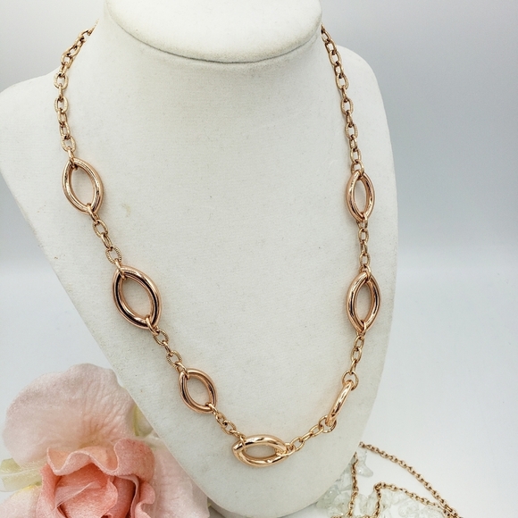 Rose Gold Necklace & Earrings (Set of 3) - Picture 4 of 5